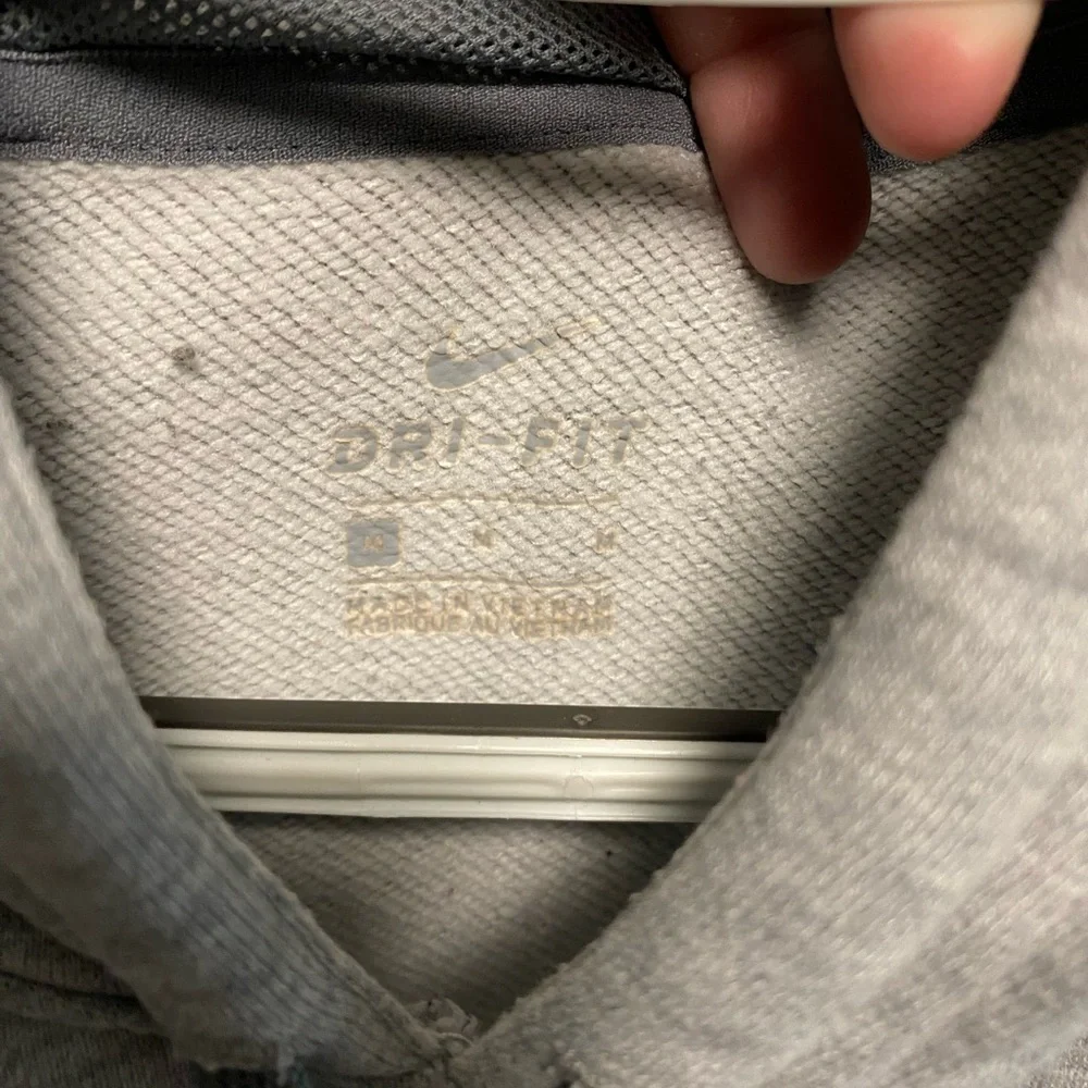 Nike Dri-Fit‎ Women’s Size Medium Hooded Sweatshirt.